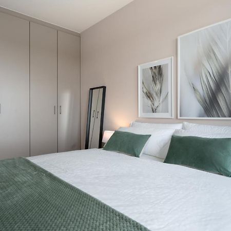 Shs Homes-Luxe Highrise, 2 Bedrooms, Kitchen, Free Parking, Stunning View, Large Tarrasse, Workspace Hasselt Exteriér fotografie