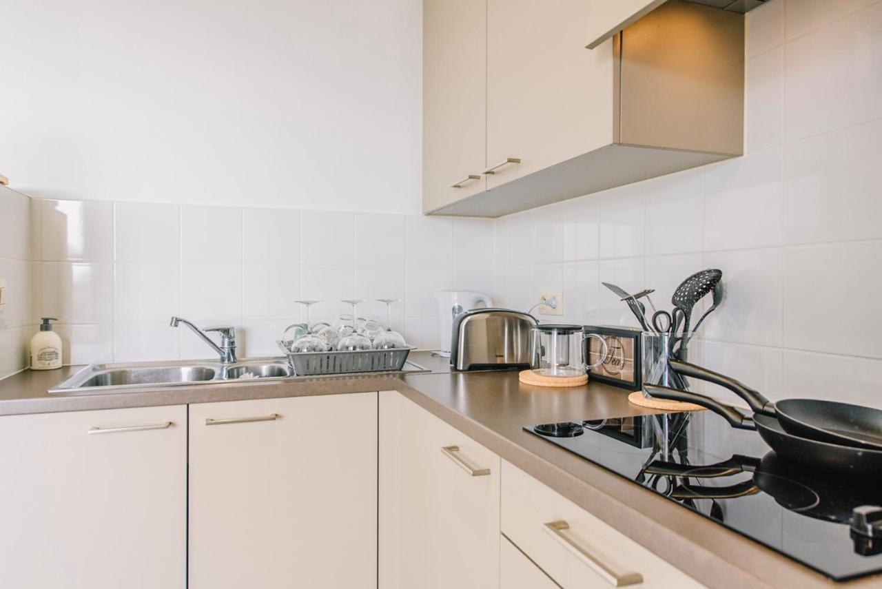 Shs Homes-Luxe Highrise, 2 Bedrooms, Kitchen, Free Parking, Stunning View, Large Tarrasse, Workspace Hasselt Exteriér fotografie